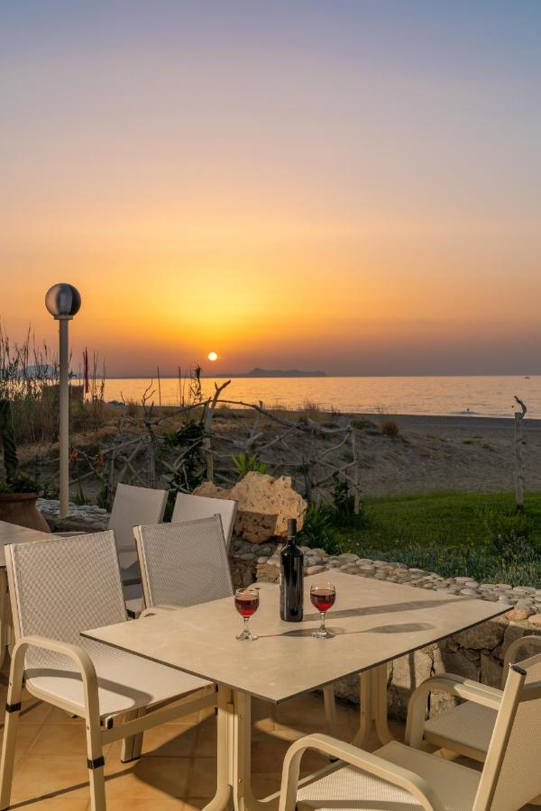 אדליאנוס קומפוס Hotel Kathrin Beach מראה חיצוני תמונה